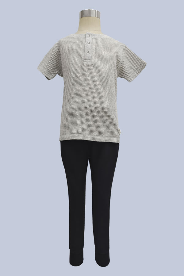 Short pullover shirt